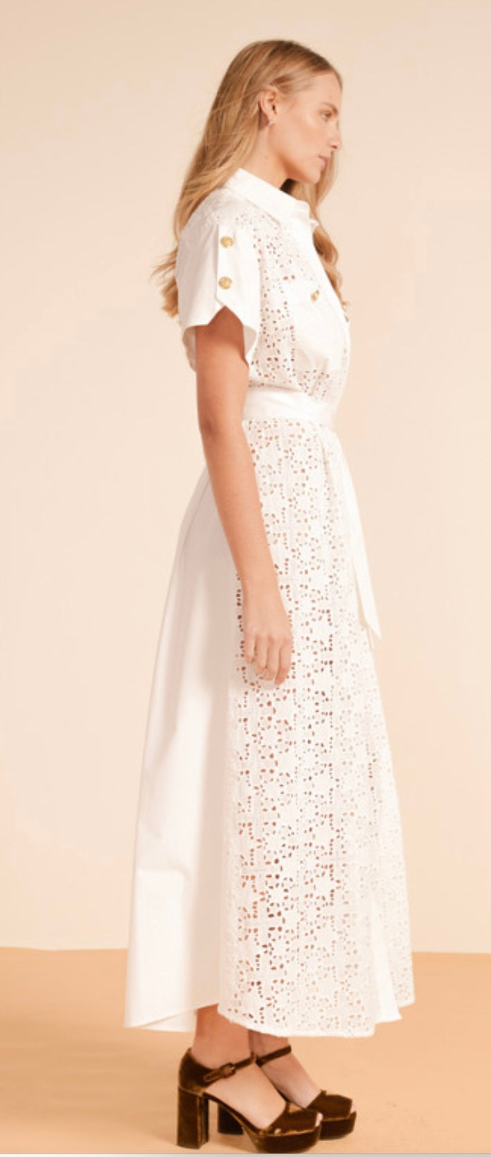 STAR EMBROIDERED SHIRT DRESS IN WHITE