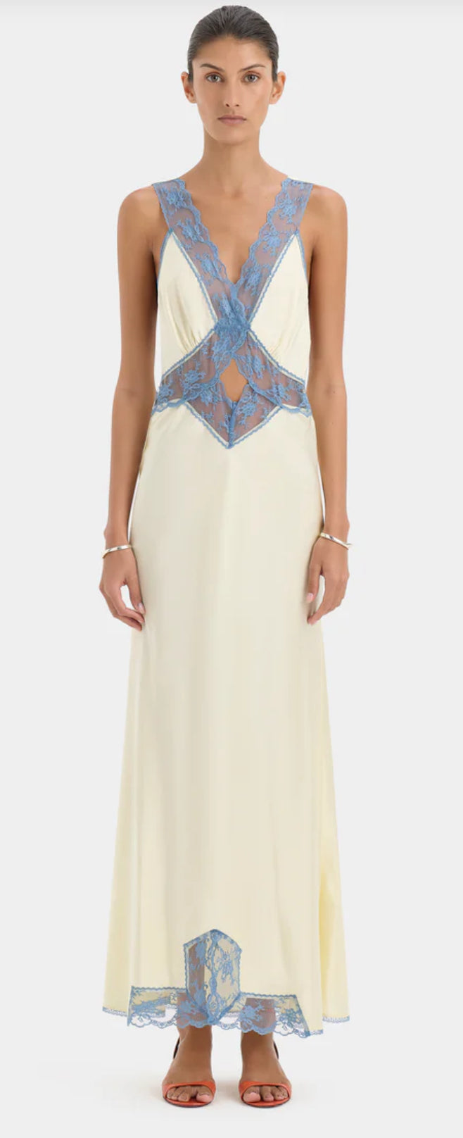 Aires Cut Out Maxi